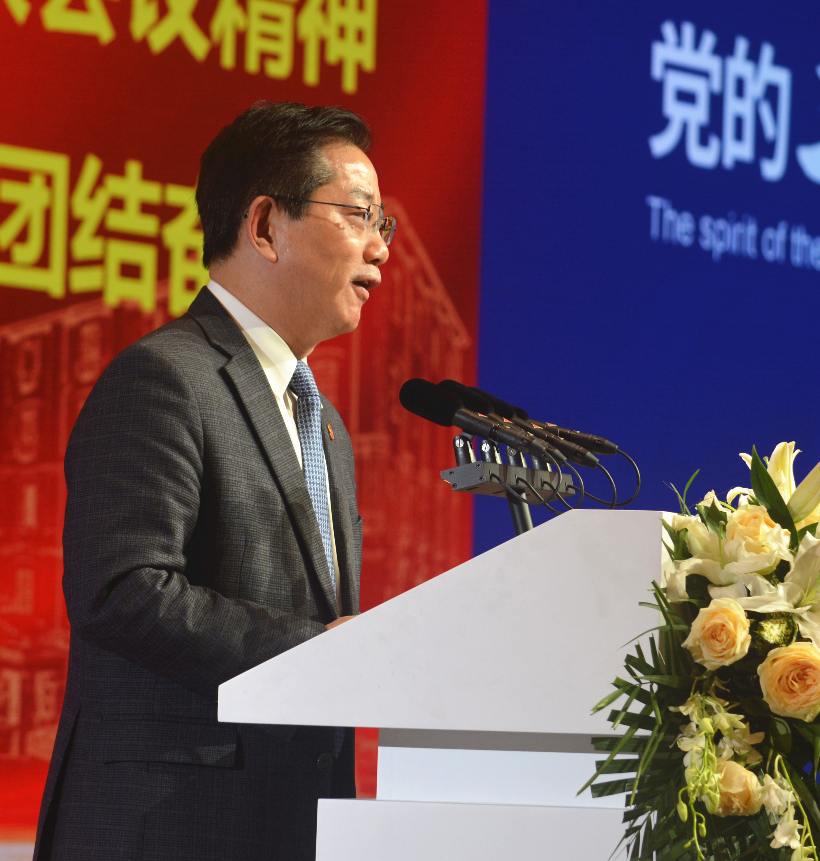 中国工程院院士、上海交通大学副校长范先群.jpg